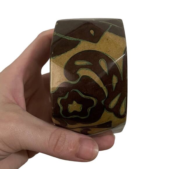 Chunky Resin Bangle Bracelet Brown Tan Abstract Floral Design Boho Retro Jewelry - Picture 4 of 8